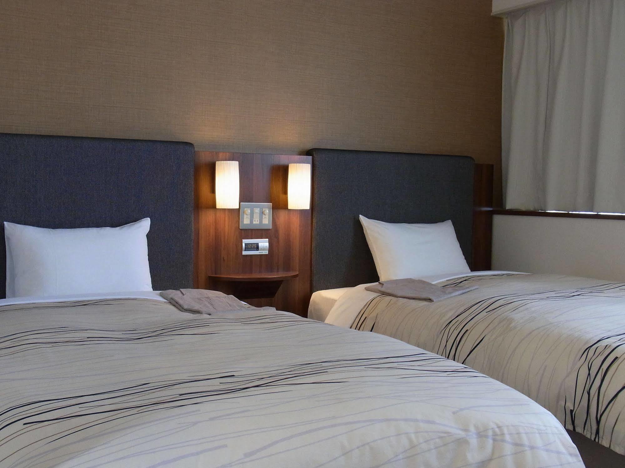 Fukui Manten Hotel Ekimae Экстерьер фото